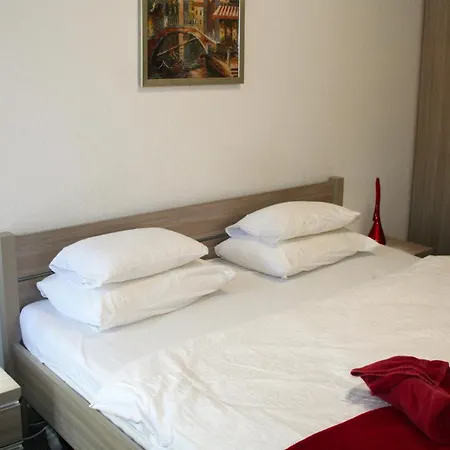Napsugar Vendeghaz 4br * Balatonfüred